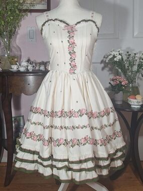 Innocent World Ivory Pink Rose Floral JSK | Classic Lolita